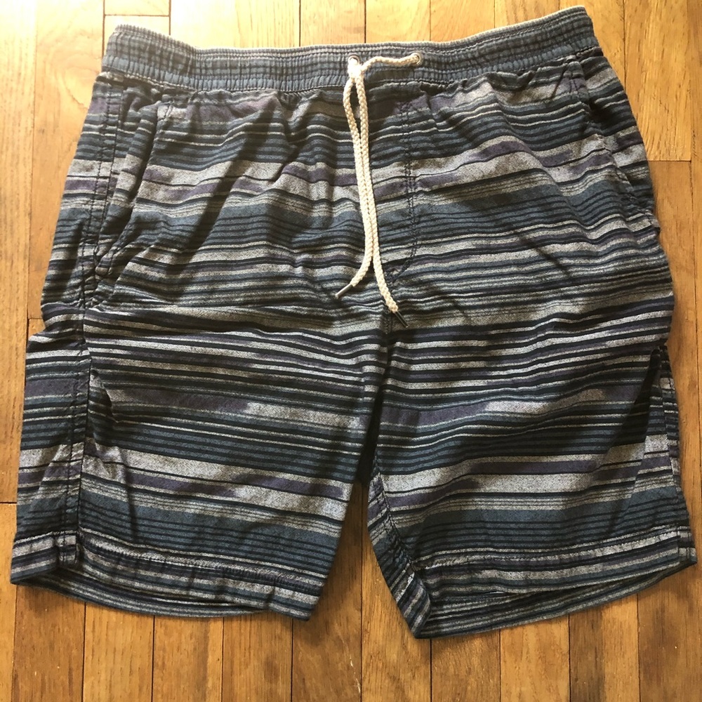 American Eagle men’s shorts